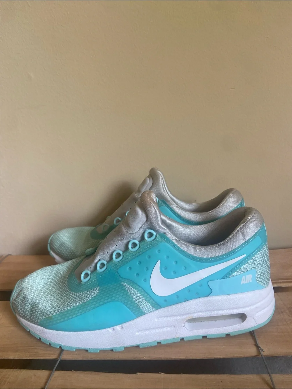Nike Athleisure Sporty Kid Core Street Style Aqua/White Athletic Sneakers